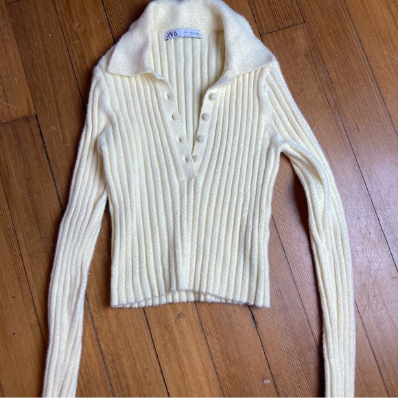 Zara Sweaters - Zara Butter Yellow ribbed soft sweater S